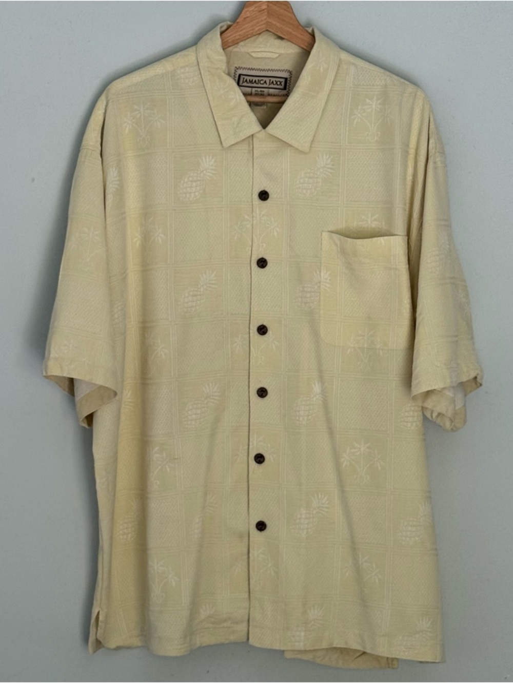 Jamaica Jaxx Silk Pale Yellow Short-Sleeve Button Down Shirt Size XL w/Pineapple